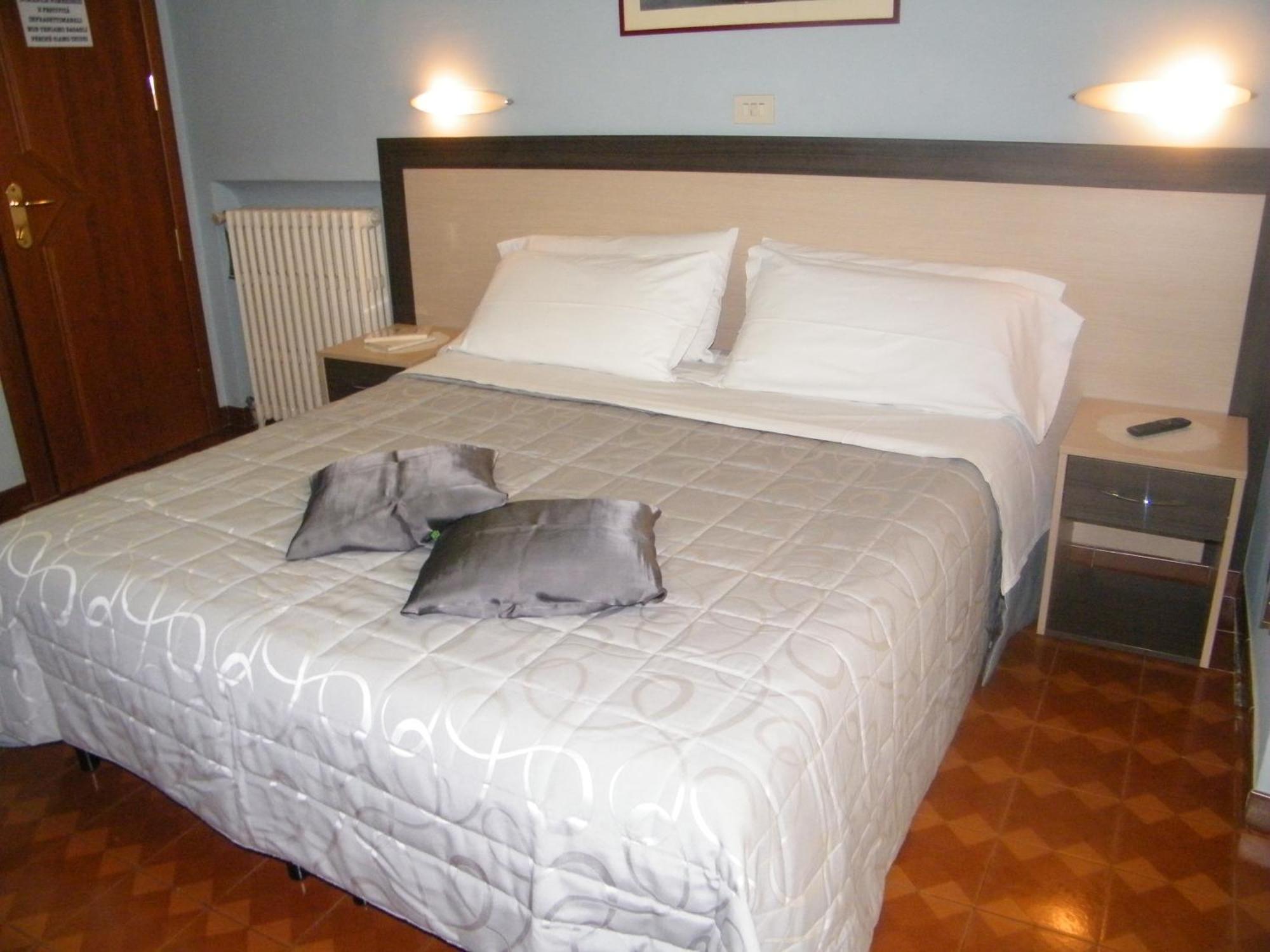 Torino Centro Apartment ภายนอก รูปภาพ